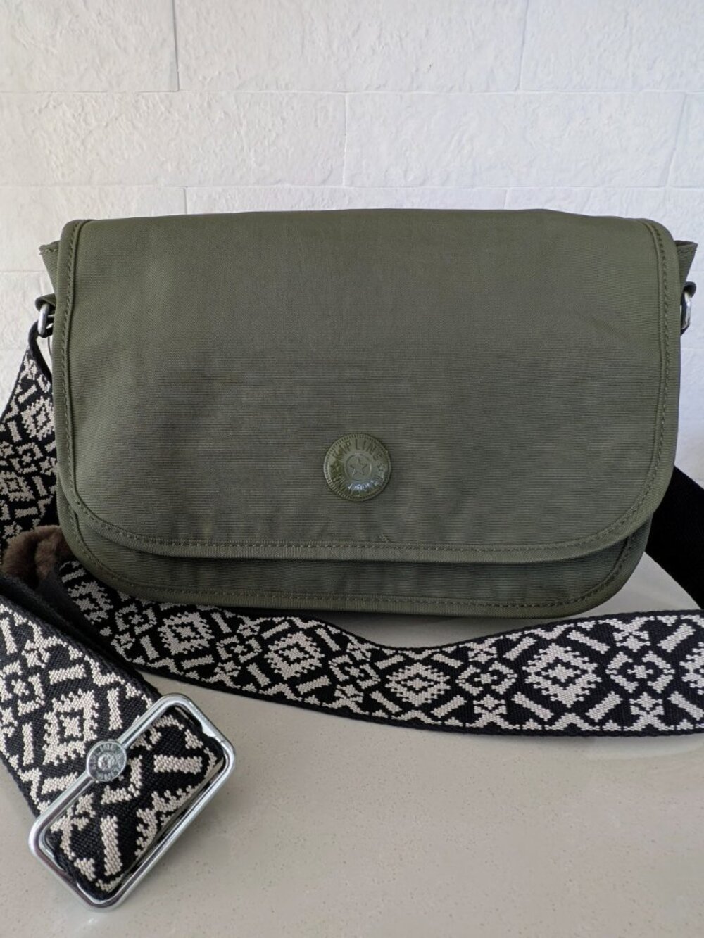 Kipling Brooklyn Go Solid Crossbody Bag Jaded Green Guitar Strap NWT